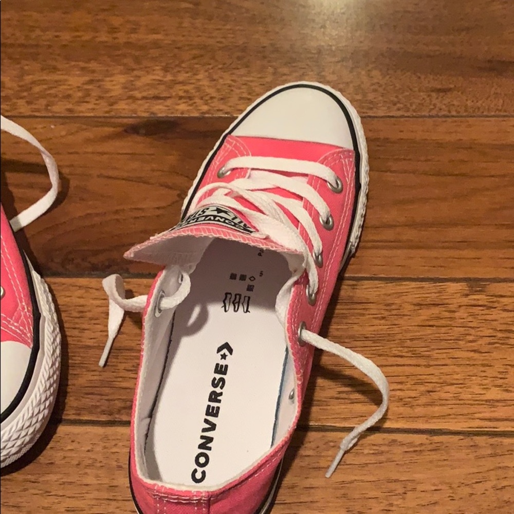 Converse - Picture 2 of 3